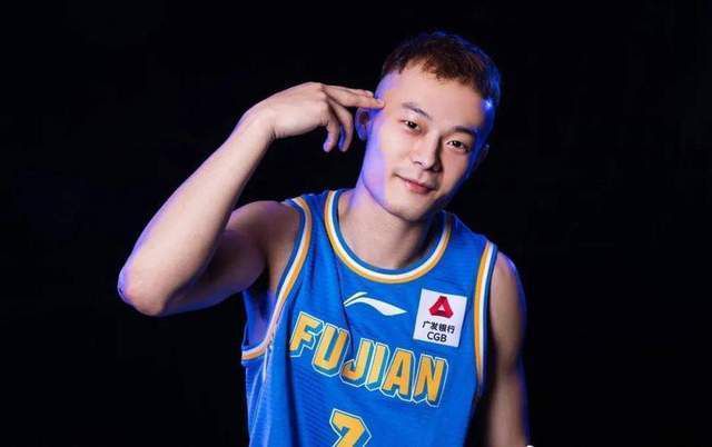 但他纵然知识渊博，却始终无法了解自己的性格。